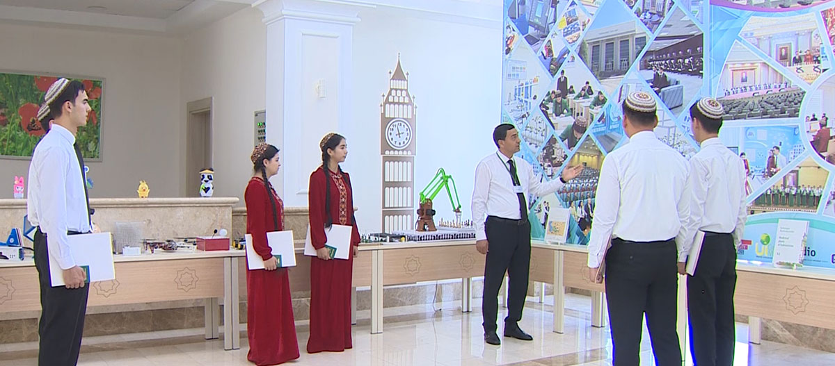 SINGAPURYŇ BILIM ULGAMY: OKATMAGYŇ USULYÝETINI KÄMILLEŞDIRMEKDE ÖŇDEBARYJY TEJRIBELER