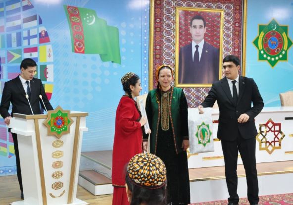 TERJIMEÇILER BÄSLEŞIGINIŇ ÝEŇIJILERI  SYLAGLANDY