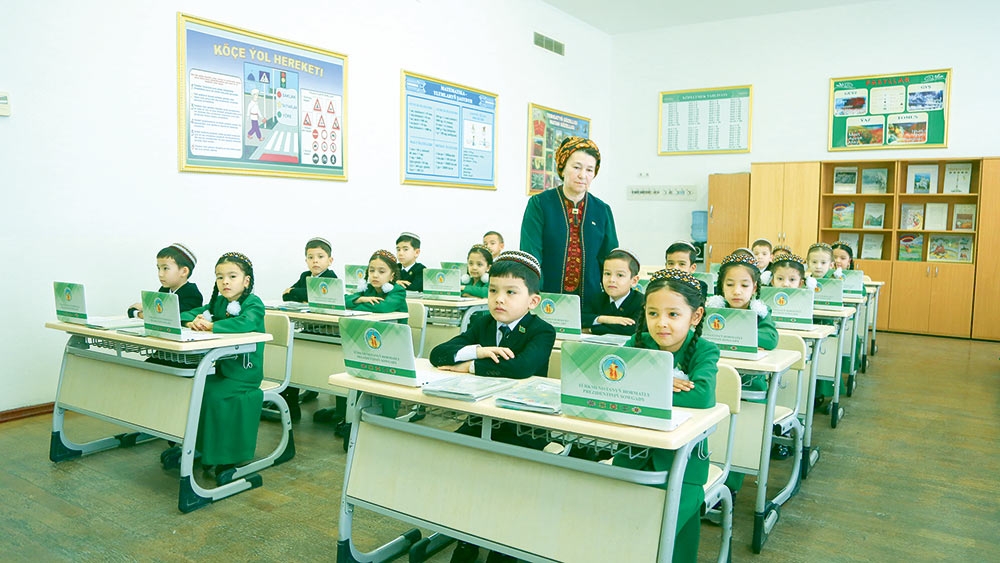 BAŞLANGYÇ SYNP OKUWÇYLARYNDA WATANSÖÝÜJILIGI TERBIÝELEMEGIŇ DÖWREBAP USULLARY